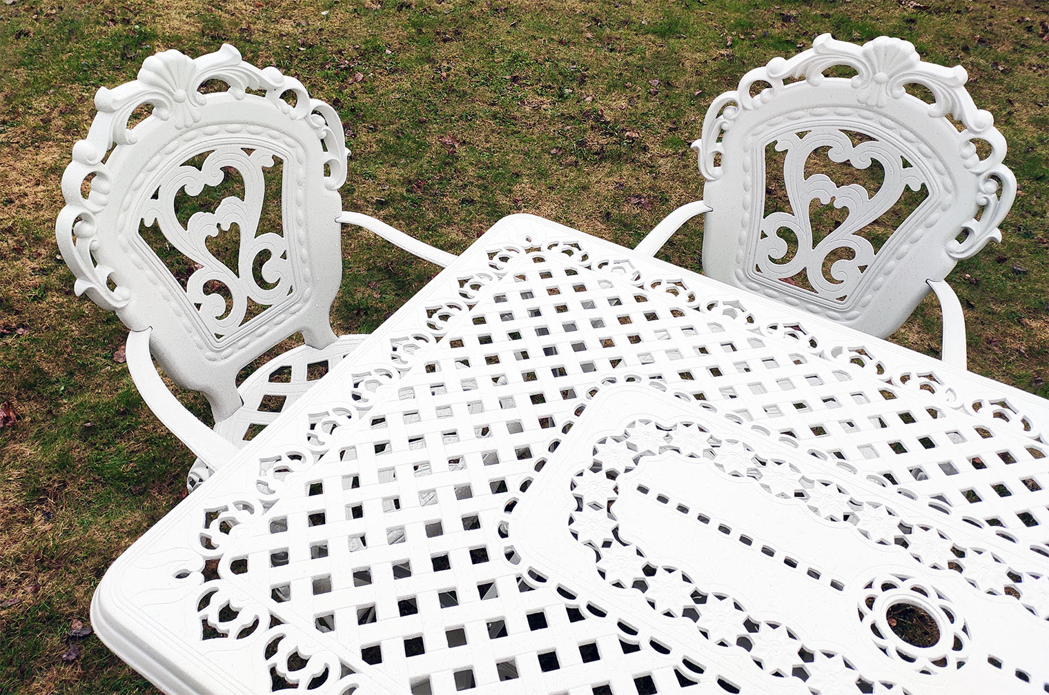 Садовый стол обеденный уличный белого цвета из металла, стол для дачи в беседку, металлическая мебель для летних кафе, большой кованый стол, мебель из литого алюминия и чугуна