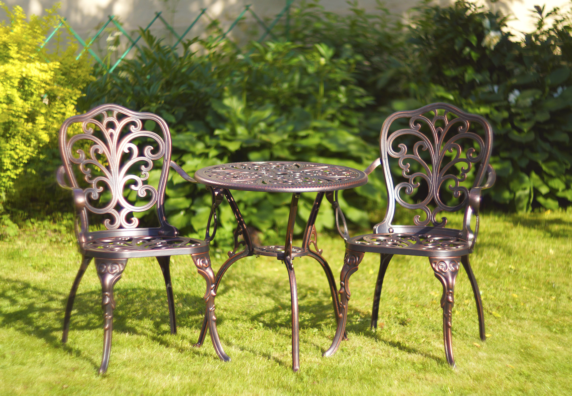 Мебель из литого алюминия, столик и стулья из металла для дачи и сада, мебель для улицы, садовая мебель из металла, чугунные столы и стулья, литая мебель из алюминия для кафе.