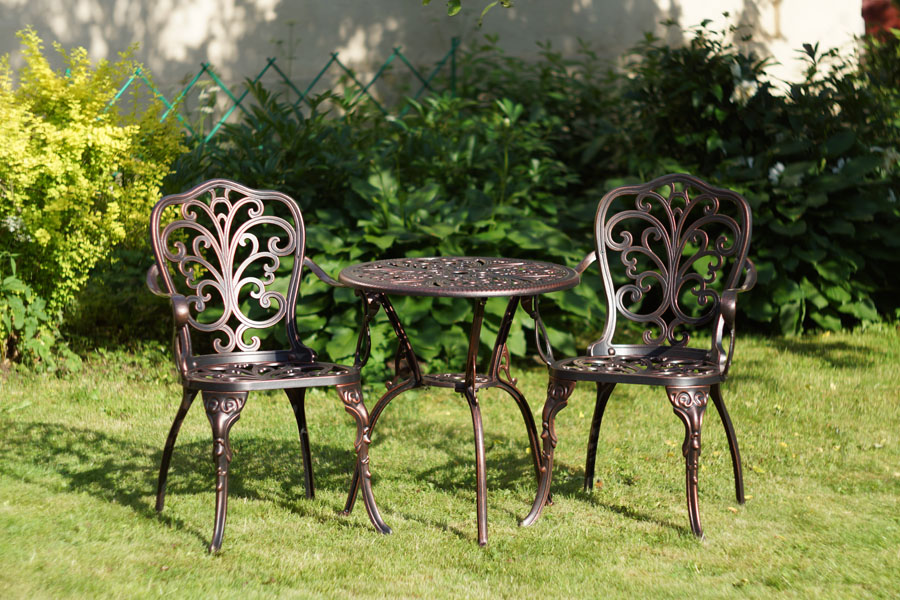Литая металлическая садовая мебель для дачи, столы на металлическом каркасе, мебель для сада из металла чугуна и литого алюминия, кованая мебель металлическая для кафе, садовая мебель из металла, мебель для сада из алюминия